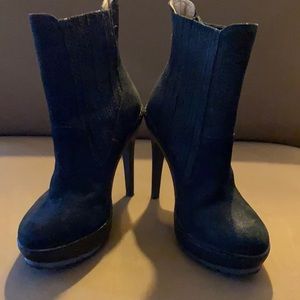 BCBG MaxAzria stiletto boot ! Sz 6